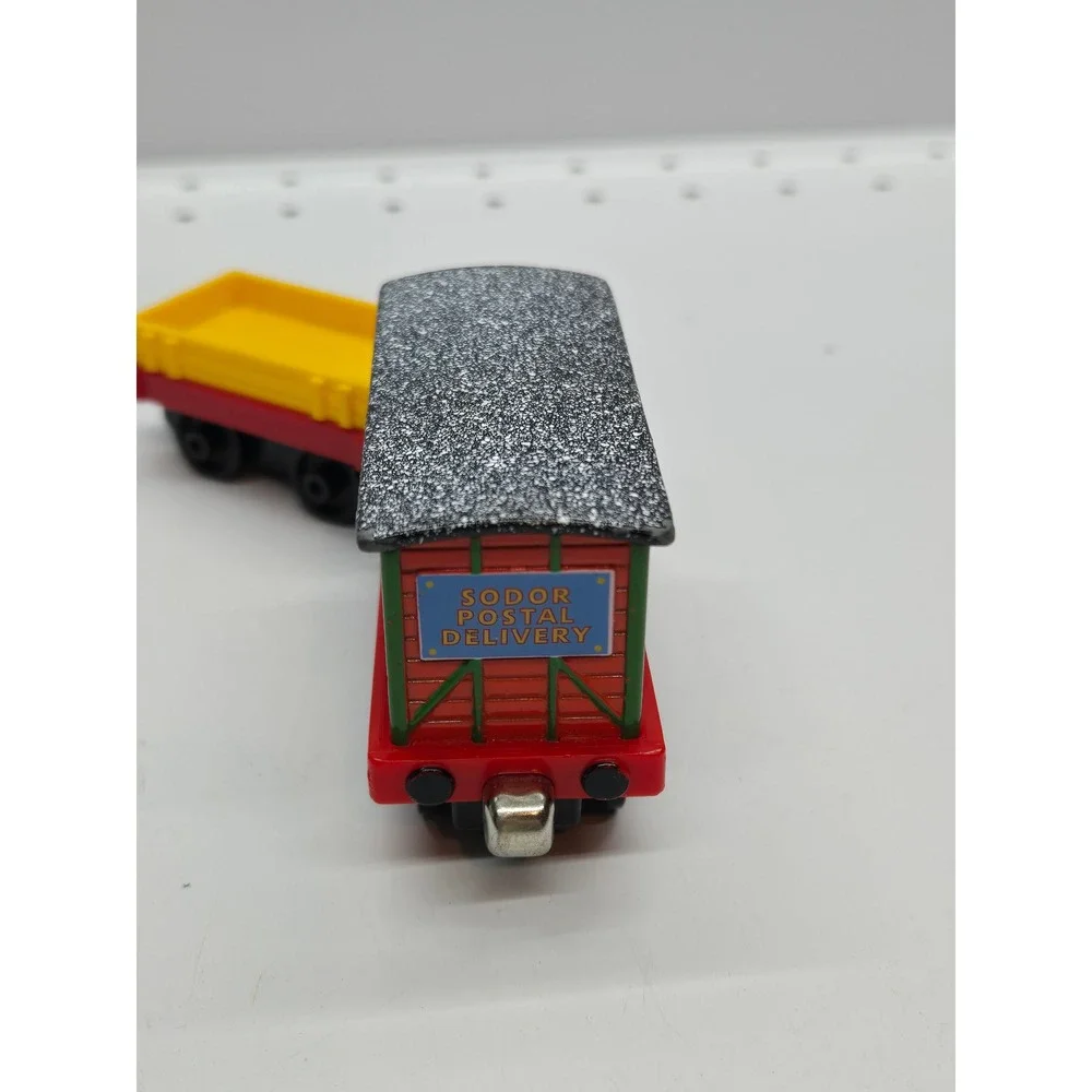 Thomas & Friends Holiday Box Car & Yellow Cargo Car Metal Magnet Train Lot